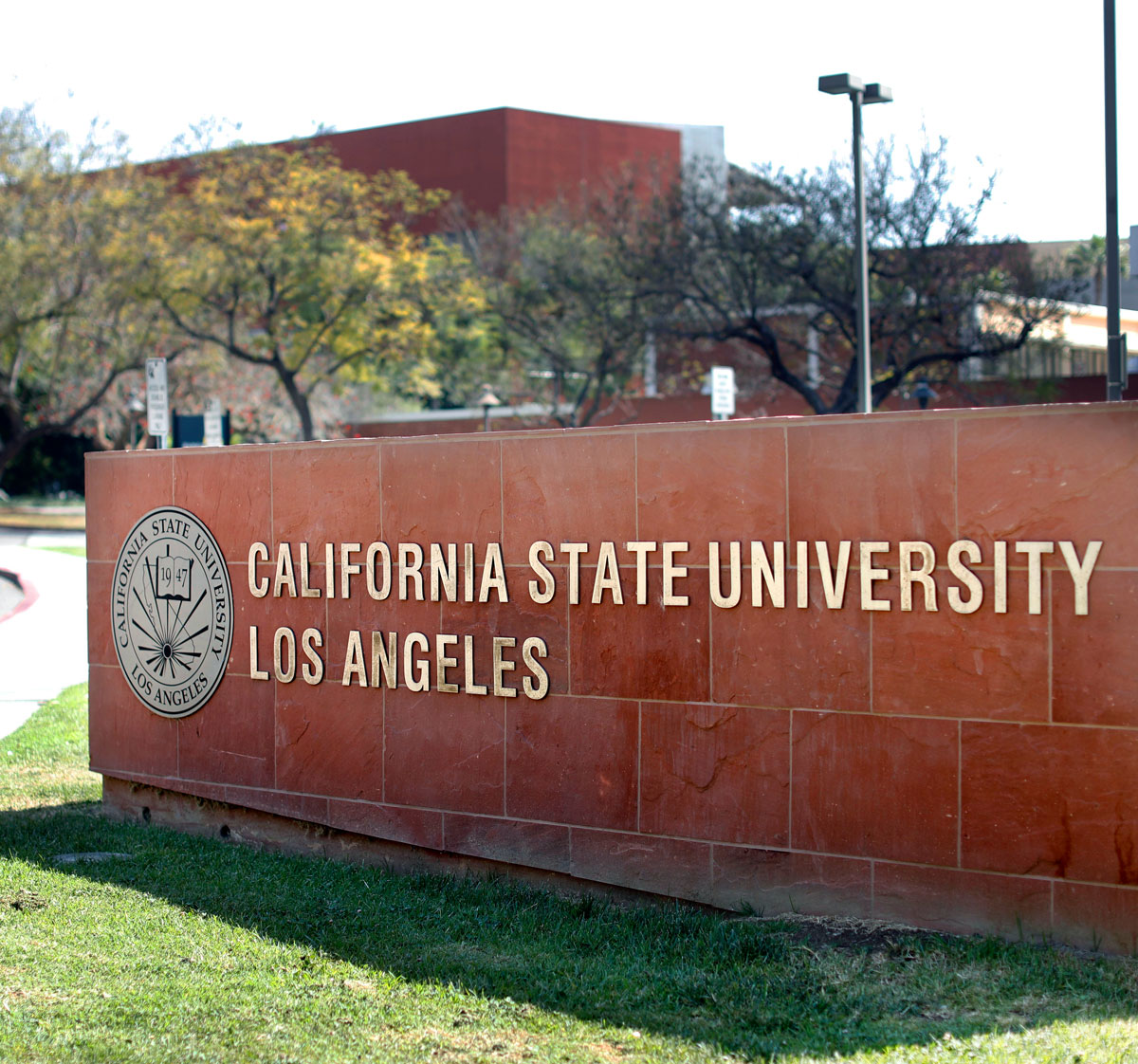 A sign that displays the name of California State University, Los Angeles.