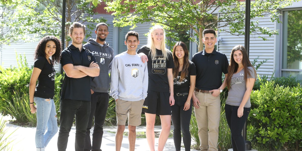 A group of Cal State LA students.