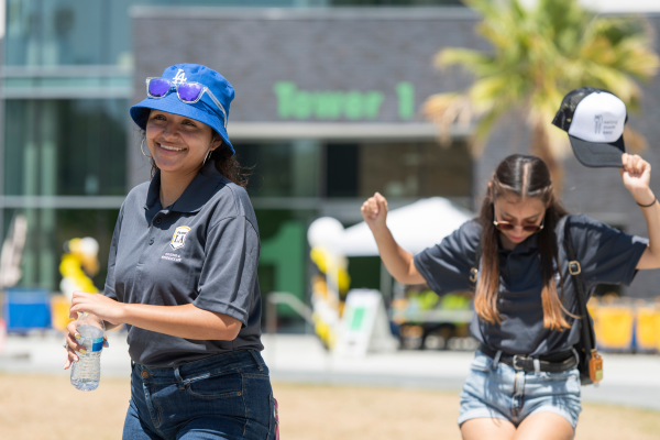 Cal State LA residents in front of Housing for Move-in day.